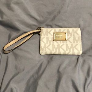 Small Michael Kors Wristlet